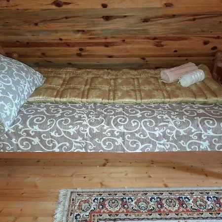 בית נופש Ema *